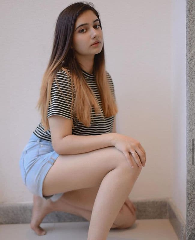 Profile of Mira Joshi, a provider of Udaipur escort services.